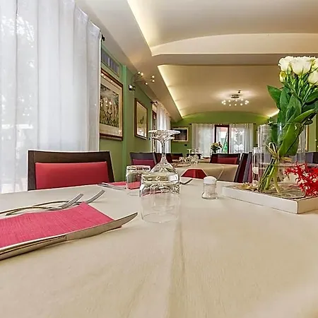 Hotel Santa Maria 3*