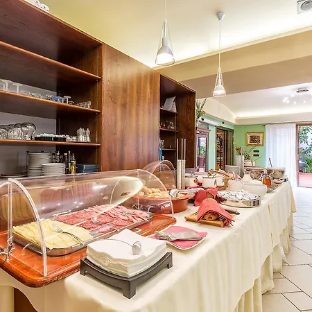 Santa Maria Hotel 3*